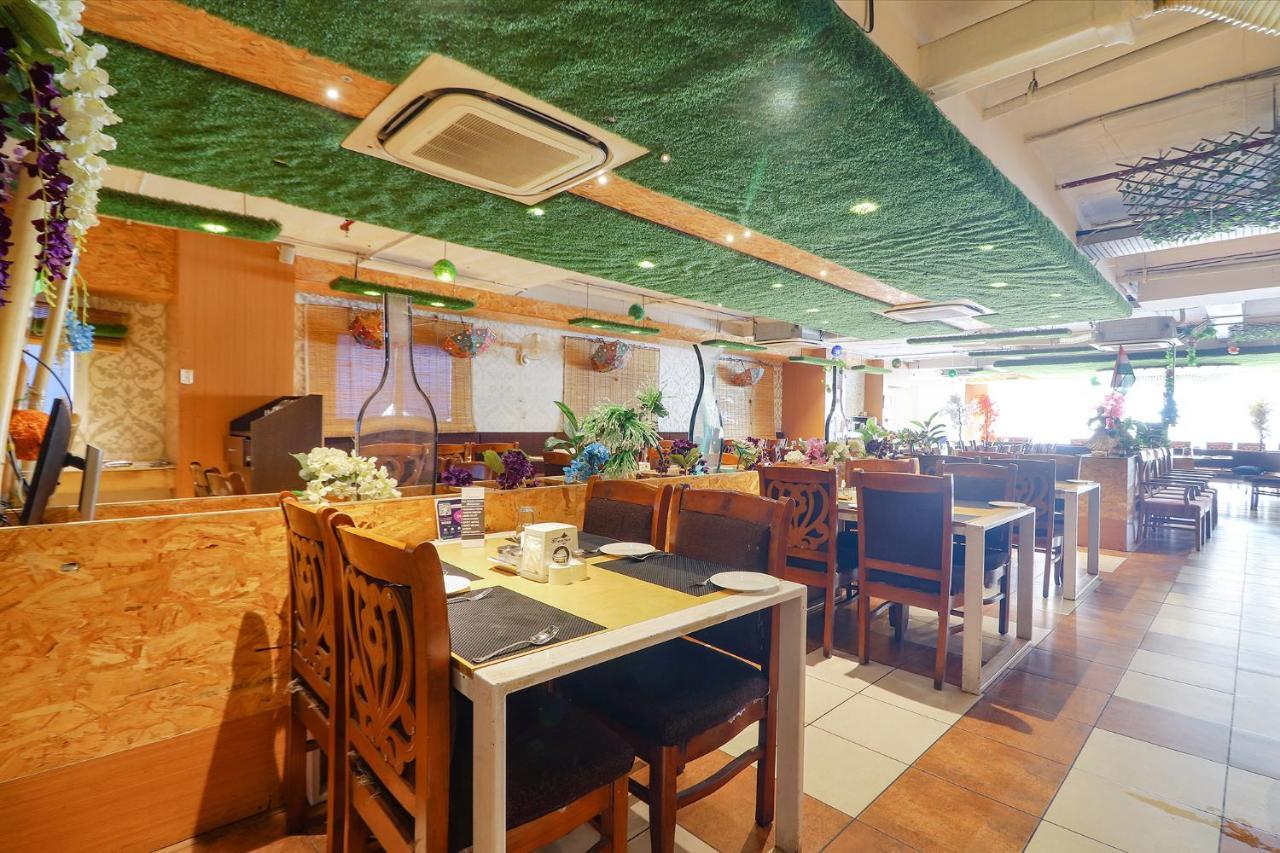 Fabhotel Aamantran & Banquet Halls - Nr Rtc X Roads Metro Station Hyderabad Exterior foto